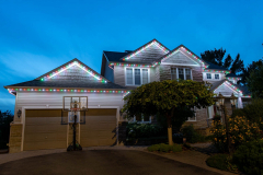 Two-story-holiday-lights-colours